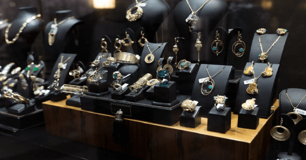 Adorn Yourself in Style: Indian Fashion Jewellery Unveiled