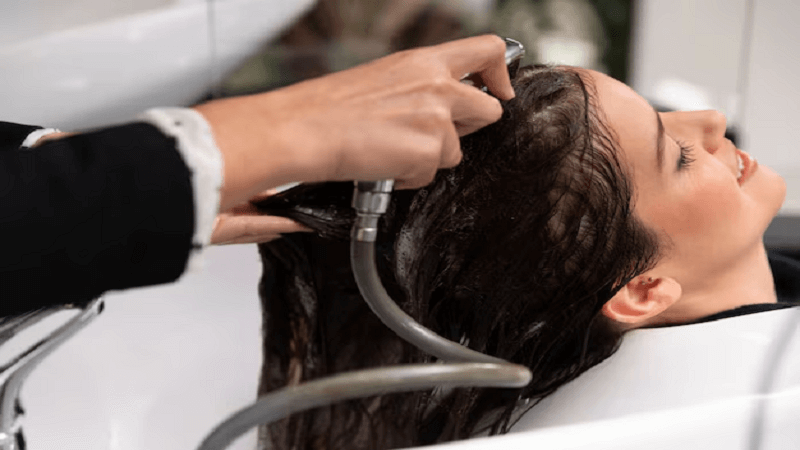 Why Professional Hair Treatment is Necessary to Maintain Vibrant Hair Color
