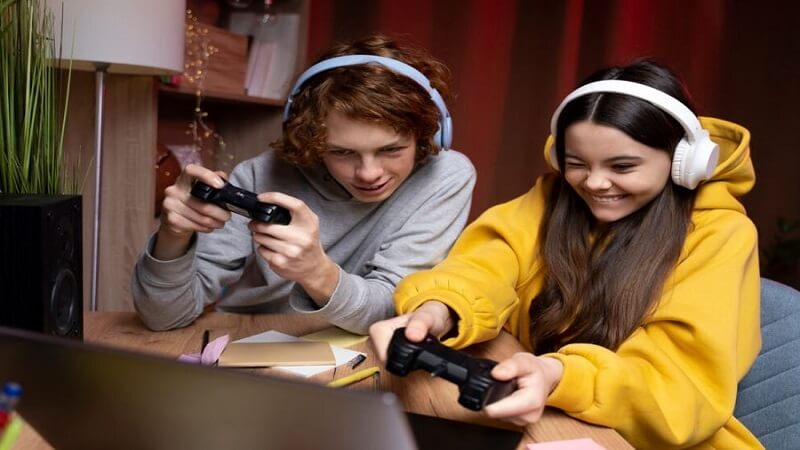 How Online Games Help Boost Creativity and Reduce Stress
