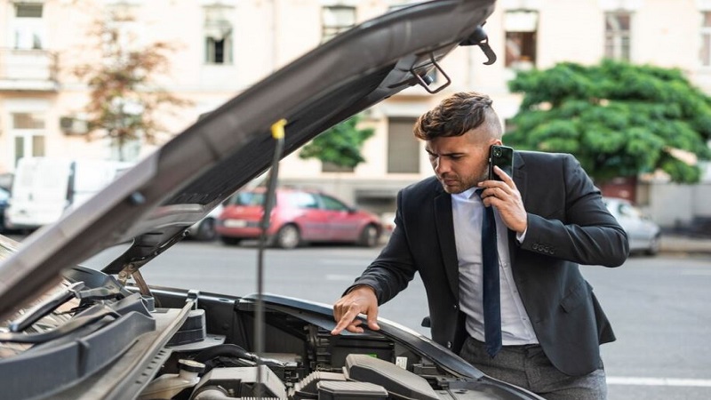 Why Hiring A Car Accident Lawyer Is Essential After A Collision